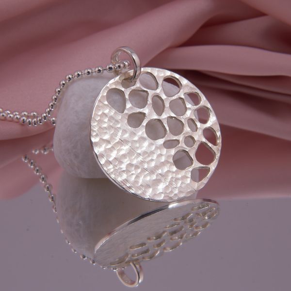 Anhänger Lotus Samenkapsel